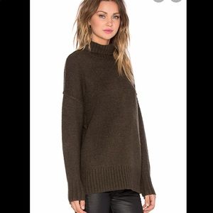 NLST oversized turtleneck